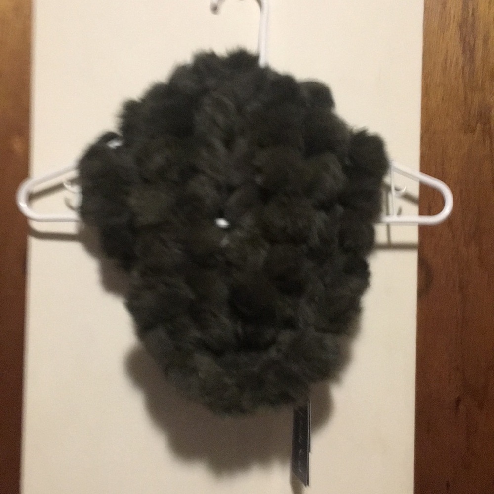💚NWT Marcus Adler Rabbit Fur Infinity Scarf - Picture 8 of 9